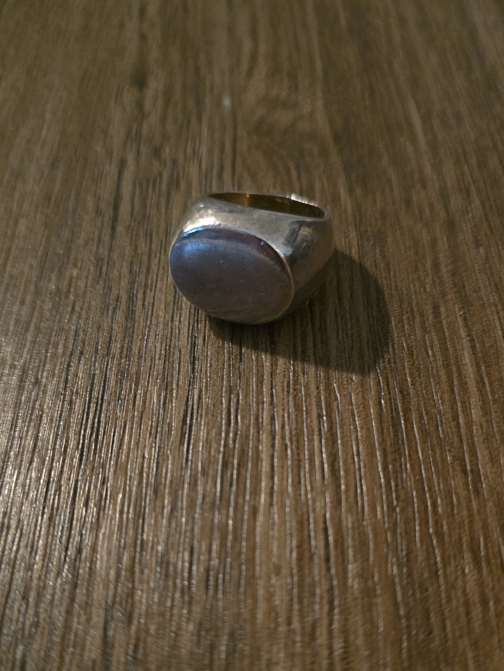 Silver Signet Ring - Classic Round Face